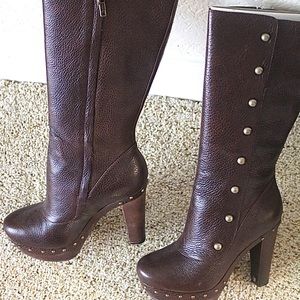 Calfskin boots lined in shearling by UGG